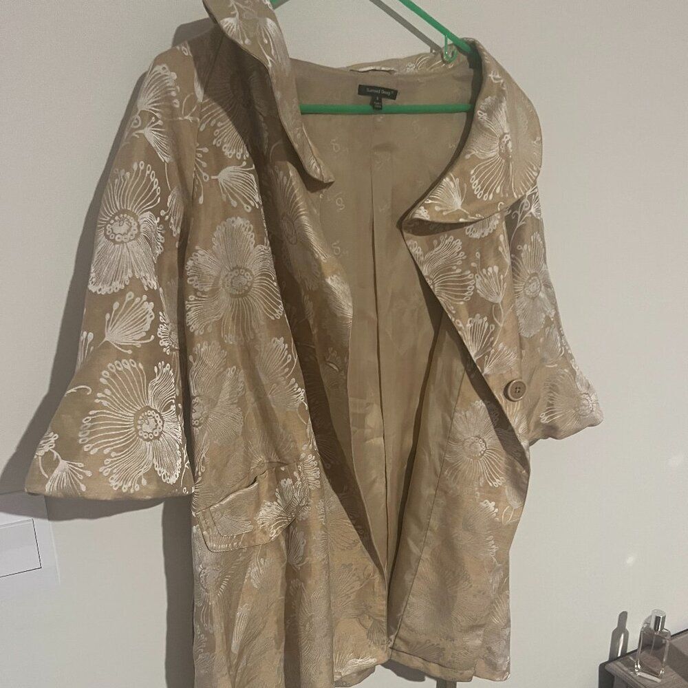 Samuel Dong tan and silver floral coat small‎
